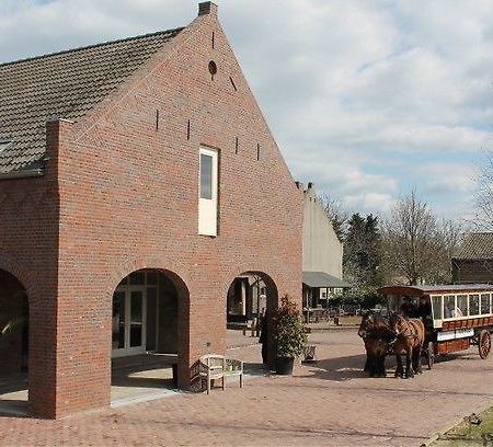 Hotel Herberg De Lindehoeve Grubbenvorst Exterior photo