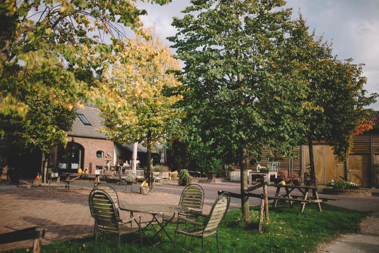 Hotel Herberg De Lindehoeve Grubbenvorst Exterior photo